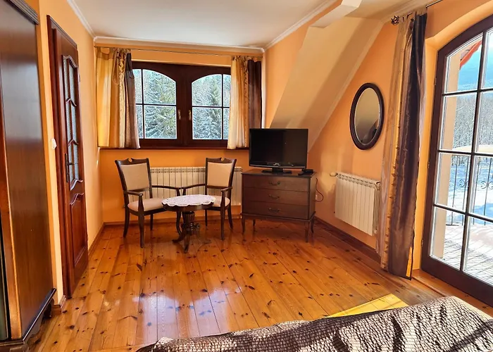 Lesna Polana B&B 스클라르스카포렘바