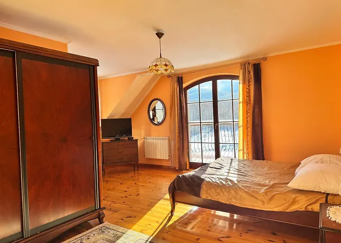 Bed & Breakfast Lesna Polana 3*